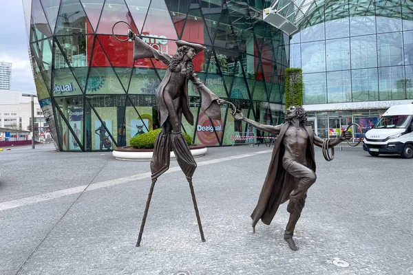 Olga Pat Sculpturen Voor Het Eurovea Winkelcentrum Bratislava Slowakije — Stockfoto