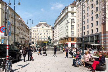 Avusturya, Viyana 'da Kaynak