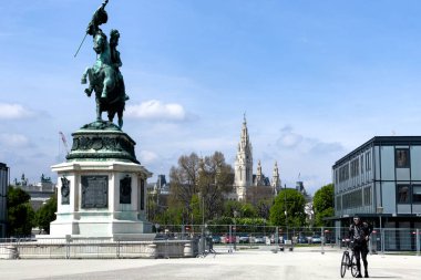 Arşidük Karl - Avusturya, Viyana 'da Binicilik Heykeli