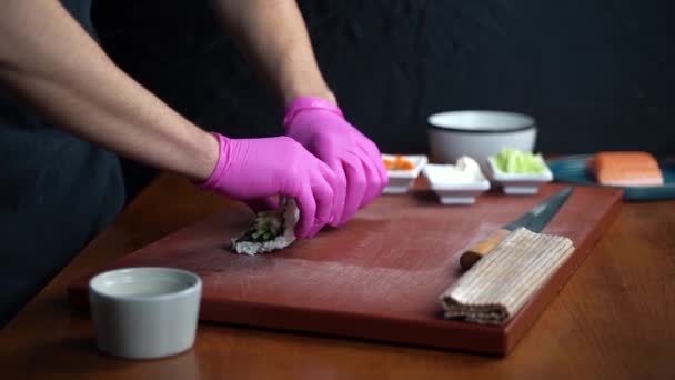 Uno Chef Prepara Del Sushi Ristorante — Video Stock