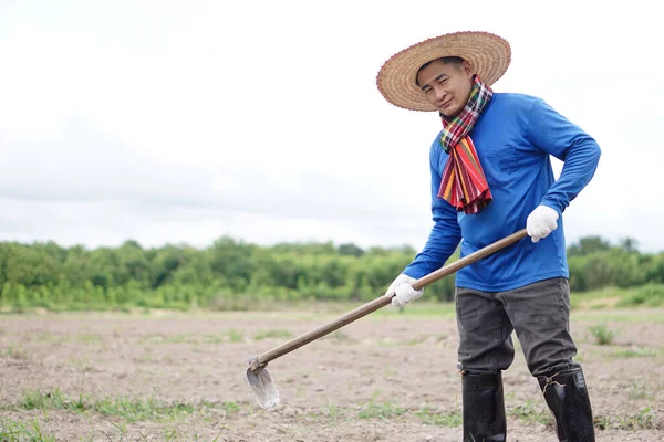 Asian Man Farmer Working Holds Hoe Dig Soil Concept Agriculture — Stock Photo, Image