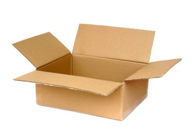 Boş kahverengi karton kutu, açık, beyaz arka planda izole. Kavram, ambalaj, paket kutusu. Teslimat işi veya sanayi fabrikası için çeşitlilik amaçlı kullanımlar.   