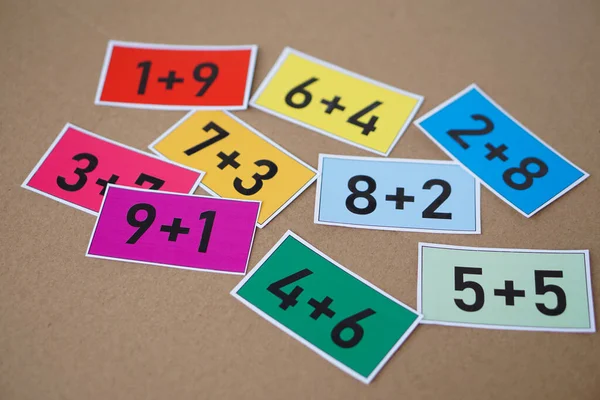 Kort För Matematik Ämne Siffror Tillägg Färgglada Kort Begreppet Pedagogiskt — Stockfoto