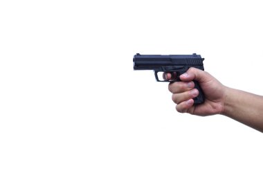 Beyaz arka planda izole edilmiş siyah tabanca. Kavram, tehlikeli şiddet silahı, kendini korumak, öldürmek, yok etmek ya da tehdit etmek için kullanmak. Tabanca.                  