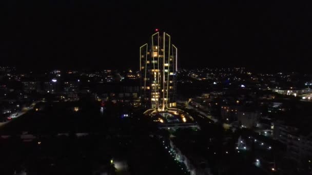 Limassol Bei Nacht Luftaufnahmen Von Zypern Stadtbild Mit Beleuchteten Wolkenkratzern — Stockvideo