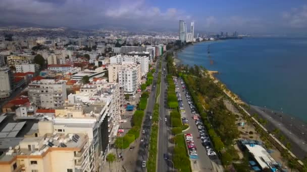 몰로스 Limassol 키프로스 지중해의 해안선과 리조트 도로와 바다의 고품질 — 비디오