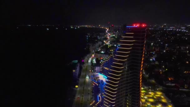 Limassol Night Luchtfoto Van Cyprus Stadsgezicht Met Verlichte Wolkenkrabbers Moderne — Stockvideo