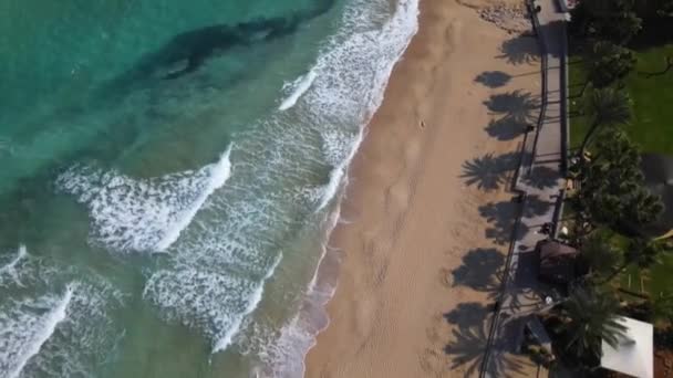 Hotels Aan Kust Van Protaras Cyprus Luchtfoto Zandstrand Turquoise Water — Stockvideo