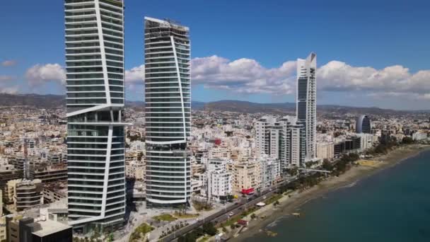 Vista Aérea Del Paisaje Urbano Limassol Chipre One Edificio Rascacielos — Vídeos de Stock