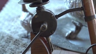 Kullanılmamış eski bir balık makarası - 89