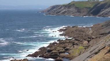 Biscay Körfezi 'ndeki kayalık kıyı manzarası - 315