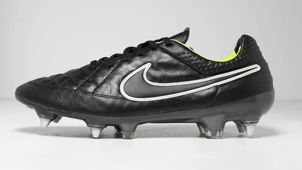 Went 2023 Nike Tiempo Legend Black Volt White Football Boots — стоковое фото
