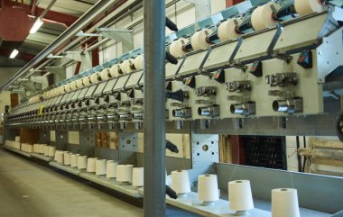 Endüstriyel paslanmaz çelik pamuk dokuma makineleri moda ve tekstil endüstrisi için pamuk dokuma makineleri. İplik geleneksel tekstil üretim seri üretimi