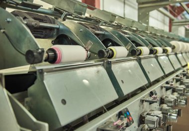 Endüstriyel paslanmaz çelik pamuk dokuma makineleri moda ve tekstil endüstrisi için pamuk dokuma makineleri. İplik geleneksel tekstil üretim seri üretimi