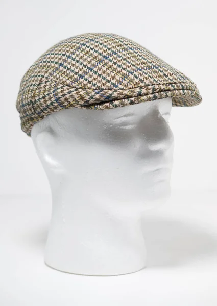 Kent 012023一顶传统的英式爱尔兰斜纹斜纹帽 Harris Tweed风格的时装帽街道时尚和严寒气候下的冬季服装 — 图库照片
