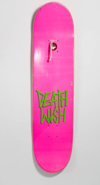 Londra, İngiltere, 05 / 05 / 2022 A retro Death Wish Lizard King Kool aid Toons Skateboard Güvertesi 8 inç NEW 2009 RARE koleksiyoncuları Amerika 'dan paten tarihi. Kaykay kültürü.