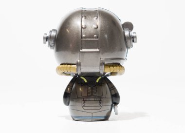 Kent, UK, 01.01.2024 A Funko Dorbz Radyoaktif Zırh 104 Action Figure Toy serpinti filmi. Radyoaktif film oyunu ve televizyon dizisi figürleri. oyun ticareti.