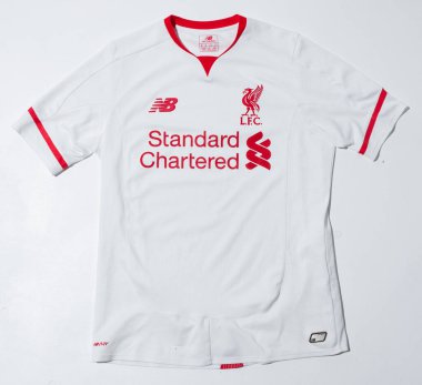 Banyo, uk, 05.05.2020 Liverpool futbol kulübü 2015 / 16 Away Football gömlek kısa kollu Mens. Anfield Road futbol tişörtü. Liverpool Futbol Kulübü