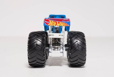 Kent, U.S.01.01.2023 Hot Wheels Canavar Truck Yarış Ası Canavar Reçeli Oyuncak Arabalar. Çocuklar için klasik ve modern oyuncak araba koleksiyonu. Araba ezme yarışı 4 x 4 kaslı araba..