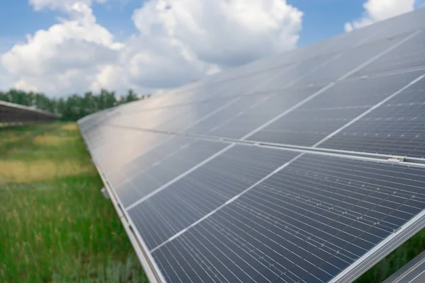Painel Solar Fotovoltaico Fonte Eletricidade Alternativa Conceito Recursos Sustentáveis Paisagem — Fotografia de Stock