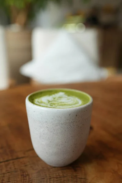 Vista Superior Latte Chá Verde Matcha Com Uma Arte Coração Imagens Royalty-Free