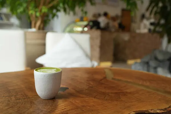 Vista Superior Latte Chá Verde Matcha Com Uma Arte Coração Imagem De Stock