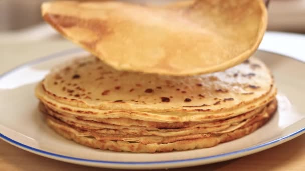 Freshly Baked Crepes Adding New Crep Stack Cooking Pancakes Home — Vídeo de Stock