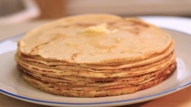Buttering Hot Freshly Baked Crepes Cooking Pancakes Home — Vídeo de Stock