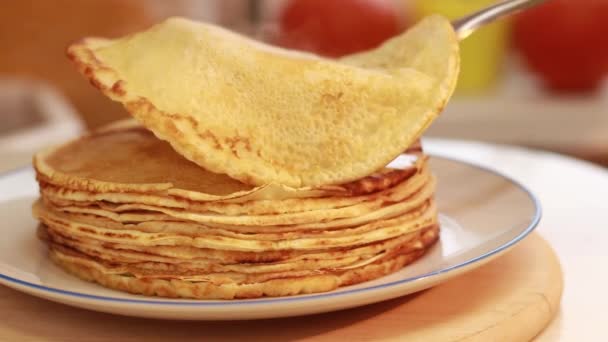 Freshly Baked Crepes Adding New Crep Stack Cooking Pancakes Home — Vídeo de Stock