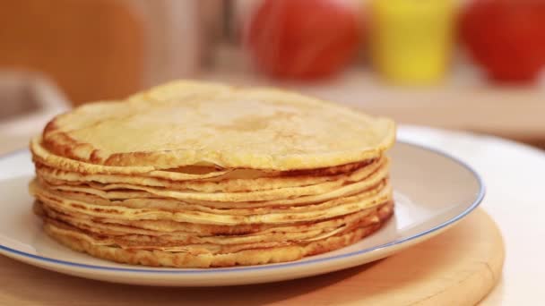 Butterheiße Frisch Gebackene Crêpes Pfannkuchen Hause Kochen — Stockvideo