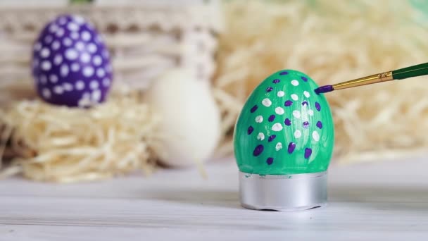 Paint Easter Egg Brush Put Dots Egg Mini Nest Background — Stock video