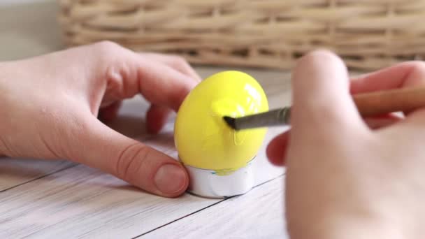 Yellow Easter Egg Color Eggs Preparing Holiday Handmade — Stockvideo
