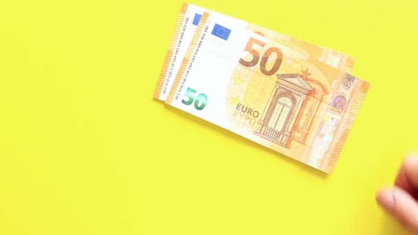 Számolgass Osszunk Ötven Eurós Bankjegyeket Sárga Alapon Pénzt Fektetni Fényes — Stock videók