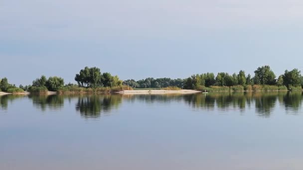 Pohled Řeku Protější Břeh Řeky Ničitel Cherkasy Letní Sezóna Odpočívej — Stock video
