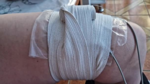 Elektroterapi Diz Ekleminin Atımlı Elektrik Akımıyla Tedavi Edilmesi Kas Aktivitesini — Stok video