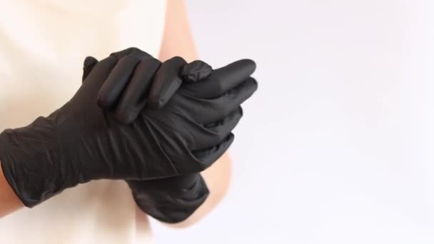 Γυναικεία Χέρια Μαύρα Γάντια Λάτεξ Ιατρική Και Υγειονομική Περίθαλψη Νοσοκόμα — Αρχείο Βίντεο