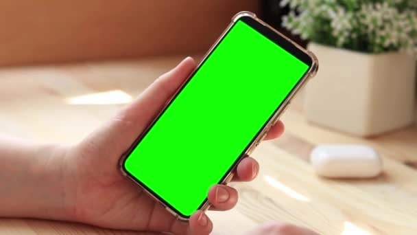 Chroma Clave Maqueta Teléfono Inteligente Mano Mostrando Espacio Copia Para — Vídeo de stock