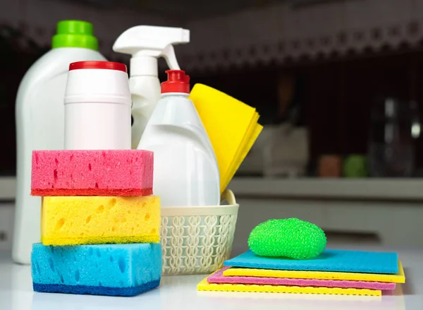 Limpieza Primavera Casa Varios Detergentes Productos Limpieza Mesa Cocina Primer — Foto de Stock