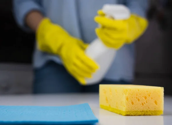 Kitchen Sponge Kitchen Rag Table Background Woman Rubber Gloves Detergent — Stock Photo, Image
