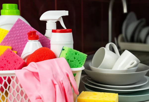 Detergentes Productos Limpieza Platos Limpios Fondo Cocina Concepto Limpieza Primer — Foto de Stock