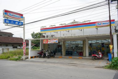 PT Indomarco Prismatama veya Indomaret (Endonezya Piyasa Perakendecisi), bir perakende mağaza zinciri. Pati, Merkez Java, Endonezya. 