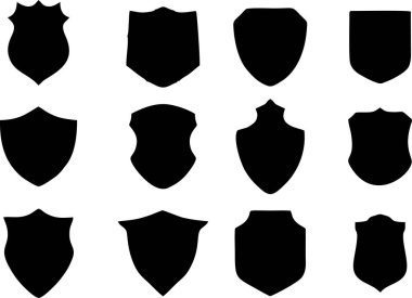 Beyaz arkaplanda izole edilmiş çeşitli şekillerdeki siyah kalkan siluetleri.    