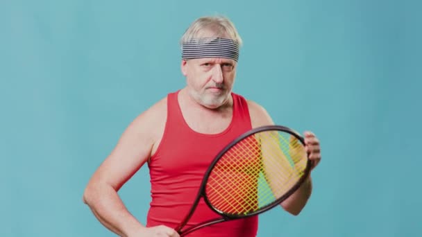 Senior Men Enjoying Tennis Pensionista Que Ainda Está Ativo Esportes — Vídeo de Stock