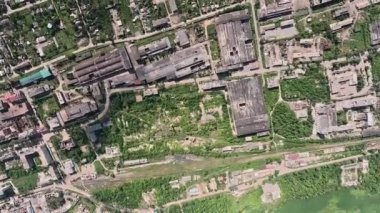 Şehir savaş sırasında yok edildi. Uçak yaz gündüz fotoğrafçılığı