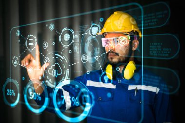 Sanallaştırma grafikleri kullanan Kafkas fabrikası çalışanı endüstriyel sürüş için yapay zeka arayüzü kullanıyor..