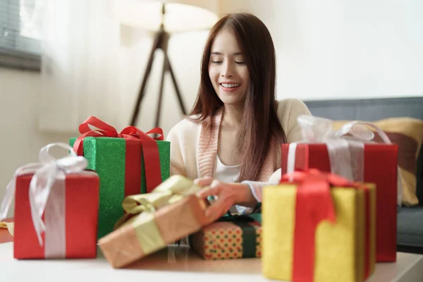 Happy Asian Women Enjoy Preparing Christmas Presents — Stock Photo, Image