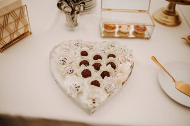 andy bar for wedding day