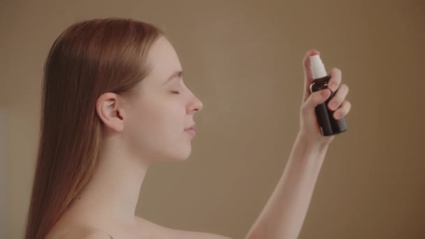 Super Slow Motion Female Beauty Portrait Side View Beautiful Caucasian — Stock video