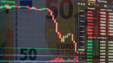 Kırmızı Bitcoin Candlestick Çizelgesi 50 Euro 'luk banknotlar halinde, kripto piyasası çöktü. Borsa çöküyor ve borsa dengesizleşiyor. Bitcoin Price Evolution. Mali risk, panik ve devalüasyon