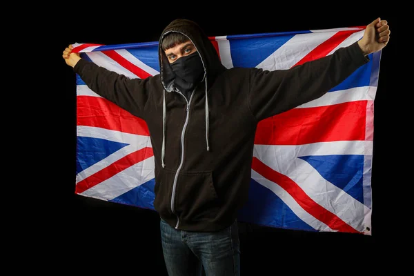 Teenage Kluk Mikině Masce Drží Britskou Vlajku — Stock fotografie
